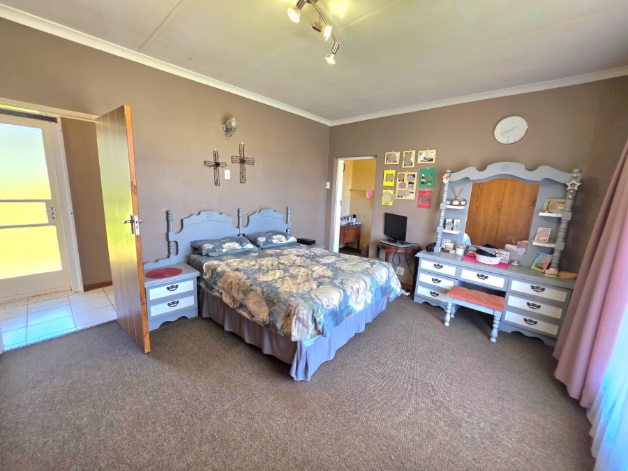 5 Bedroom Property for Sale in Panorama Free State